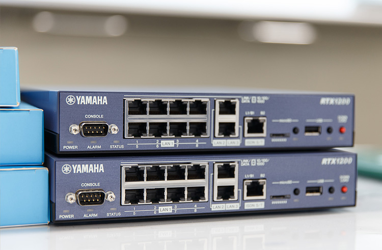ヤマハから支給された実習用のルーター