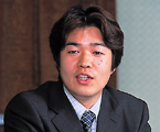写真：東日本電信電話株式会社(NTT東日本)東京支店 法人営業本部港営業部門システムソリューション部門システムインテグレータ藤﨑 信 氏